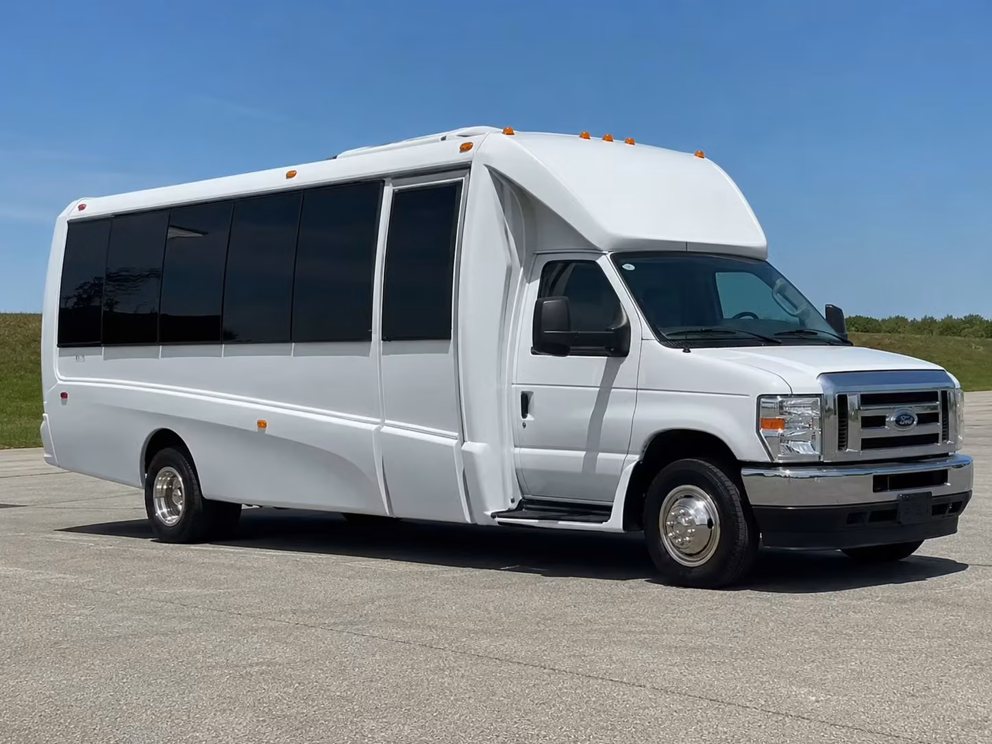 party buses in garland make prom night something everyone talks about